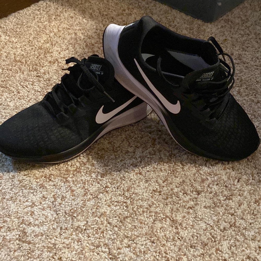 Nike Women's Air Zoom Pegasus 37 Running Shoes